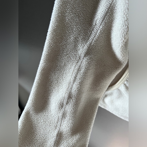 North Face Sweater/Jacket - Picture 2 of 4